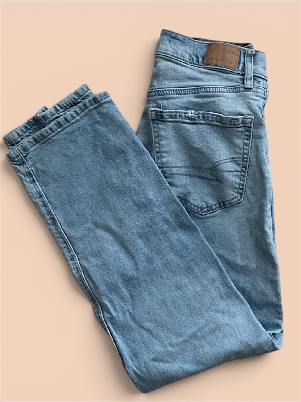 American Eagle Outfitters Light Wash Relaxed Straight Jeans
